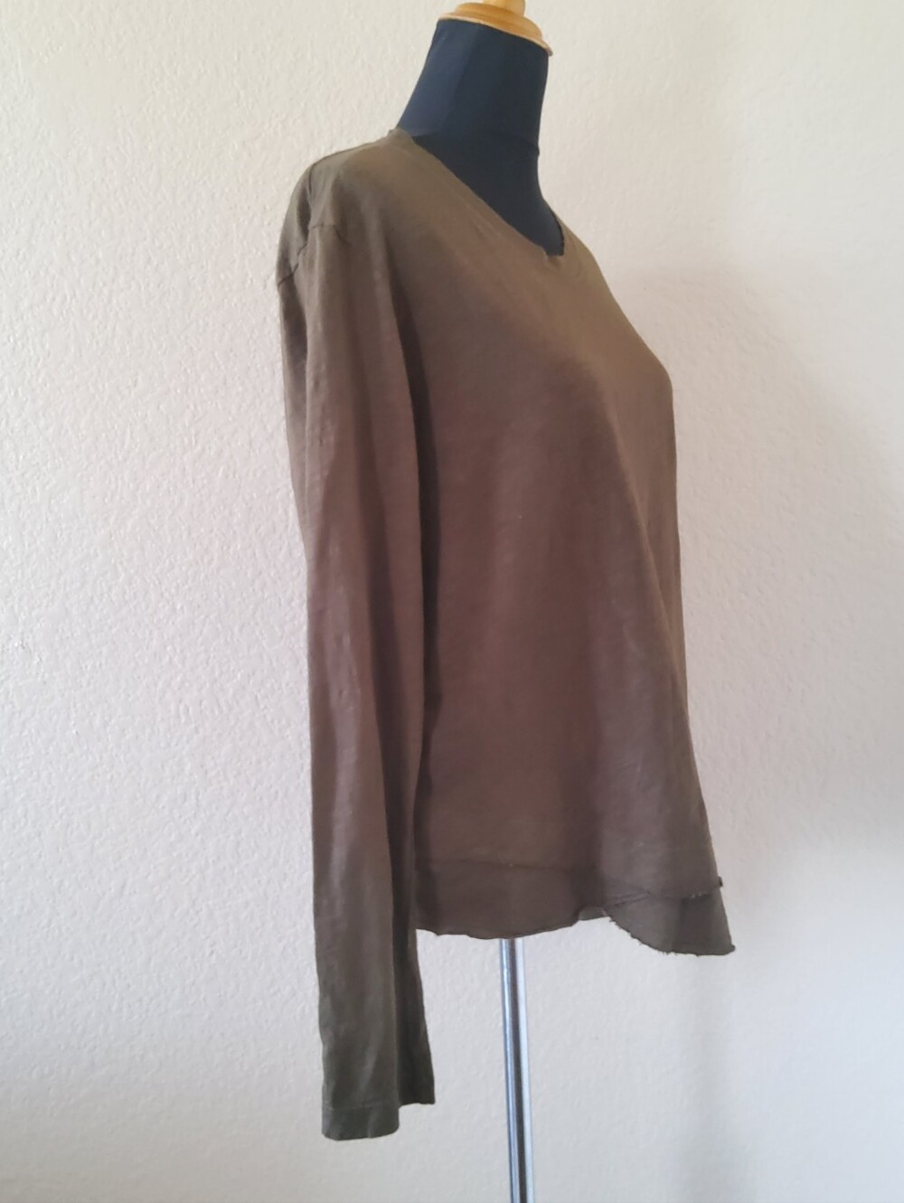 NWOT Wilt Brown Cotton Long Sleeve Ruffle Hem Tee L - Picture 3 of 9